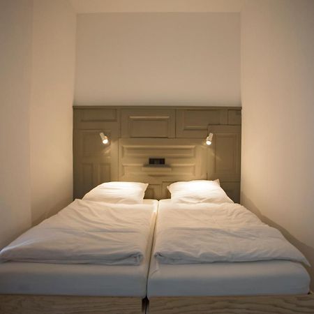Aparthotel Schillinger-Berlin Am Tempelhofer Feld Chambre photo