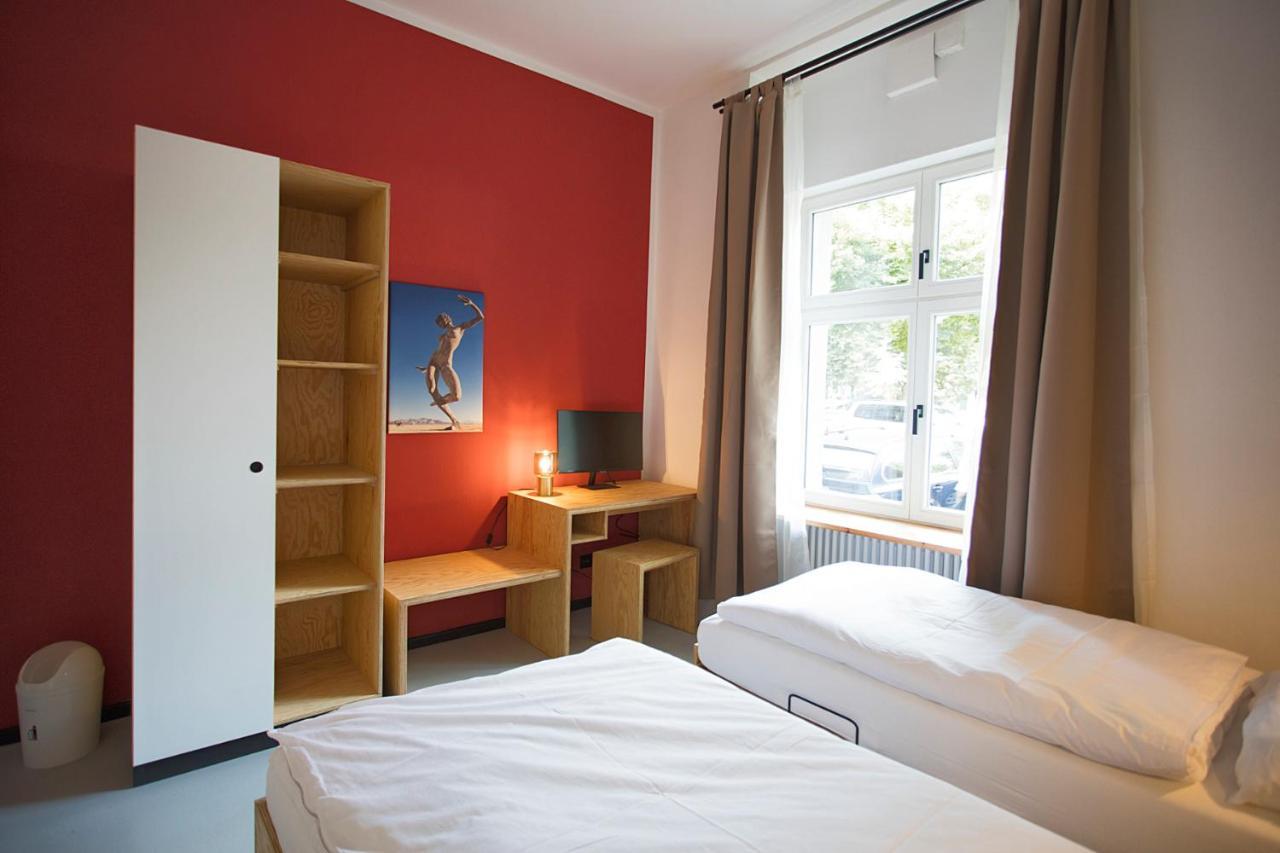 Aparthotel Schillinger-Berlin Am Tempelhofer Feld Extérieur photo